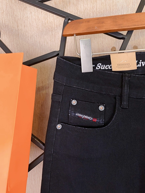 ブランドジーンズ着用イメージ